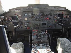 国产飞机驾驶室视频,科技与创新的飞行界面  第3张